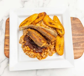 Ewa Agoyin (Beans) with Plantain & Fish